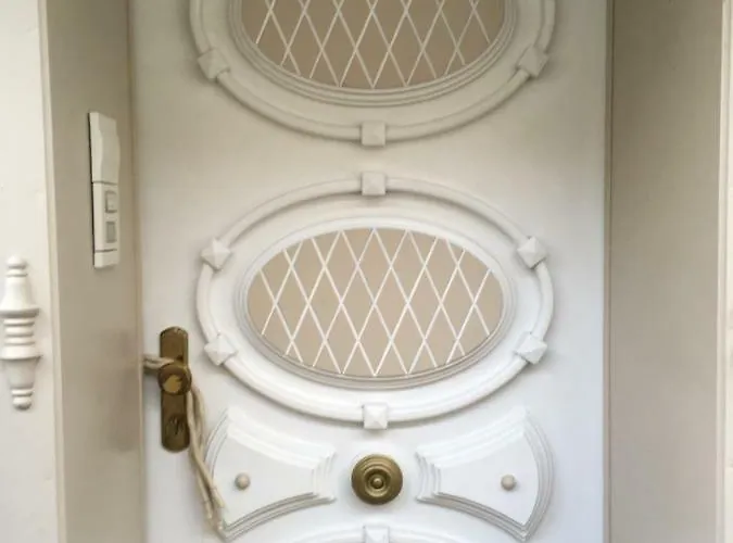 Casa Elisa - Zum Wohlfuehlen 펜션 베른카슈텔쿠에스